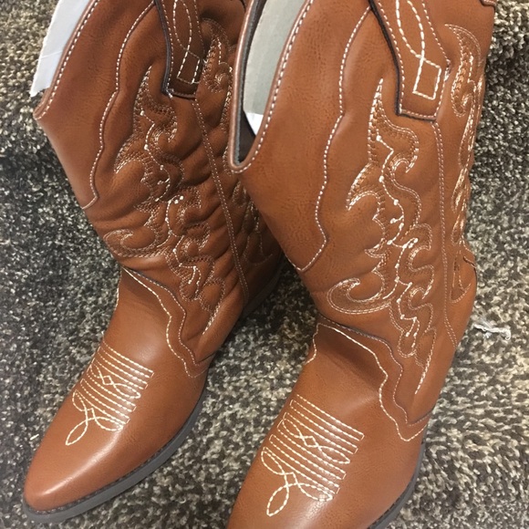 NEW IN BOX STAMPEDE COWBOY WOMEN BOOTS - Picture 2 of 3